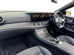 MERCEDES-BENZ E Class Photo 2