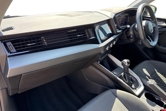 AUDI A1 Photo 2