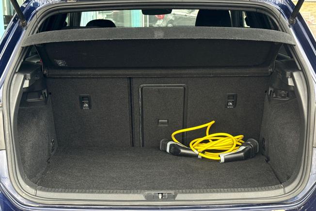 Volkswagen Golf Photo 12