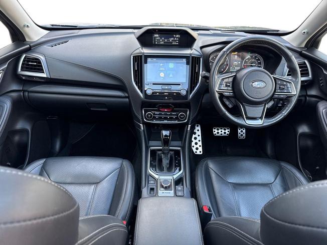 SUBARU Forester Photo 10