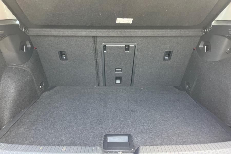 Volkswagen GOLF Photo autoimg-d8cdd2c222b6e8c6e1005f938f4b8ddde9e7aa6a.jpg