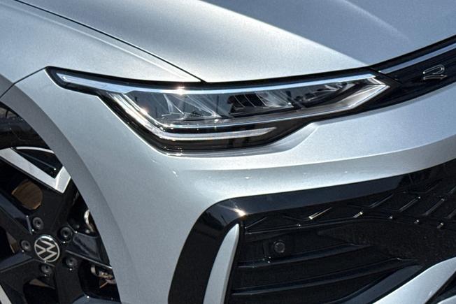 VOLKSWAGEN Golf Photo 19