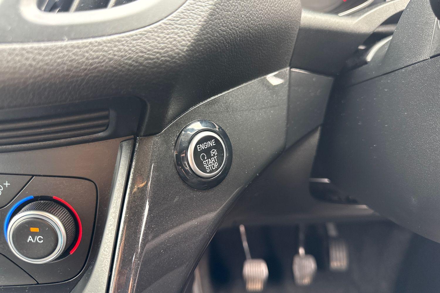 Ford KUGA Photo 29
