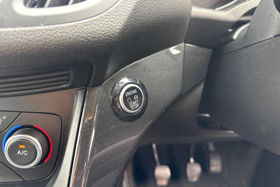 Ford KUGA Photo autoimg-d8d4b43225df4ec636a5c1c127fe94ae55058989.jpg