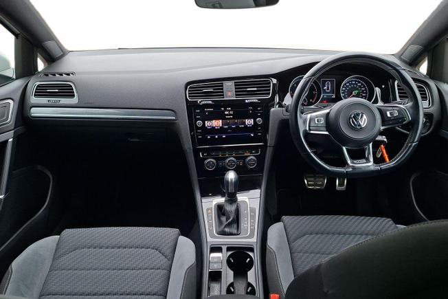VOLKSWAGEN Golf Photo 10