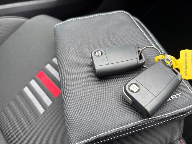 SEAT Ibiza Photo 38