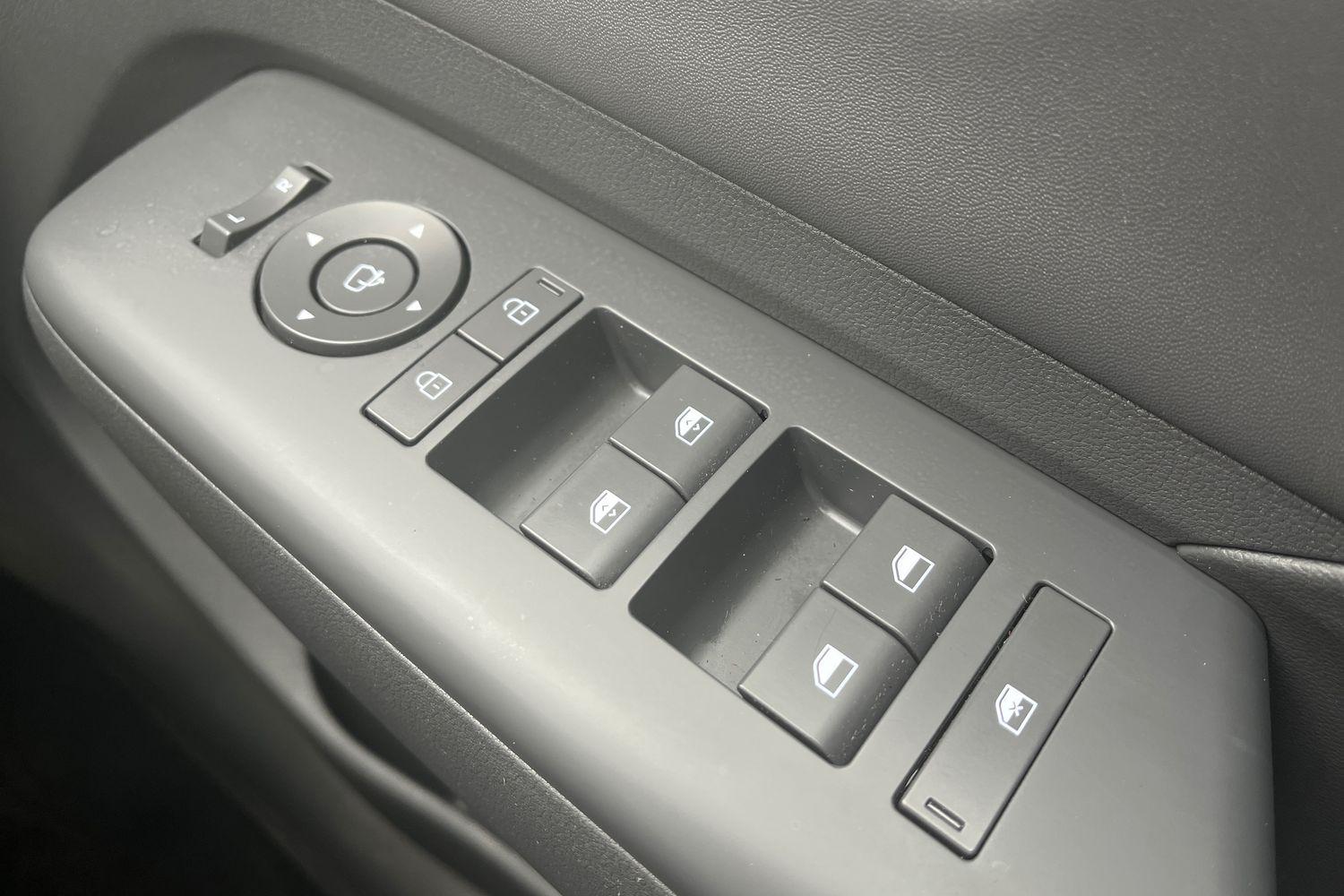 Hyundai KONA Photo 15