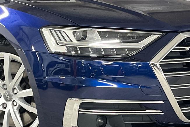 AUDI A8 Photo 19