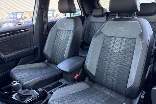 VOLKSWAGEN T-Roc Photo 21