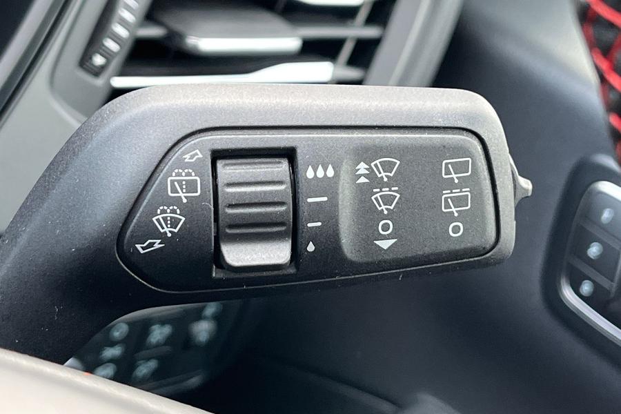 Ford Kuga Photo autoimg-d8dd21a79255dad0cfb3c8b4a4595a2aca0b7924.jpg