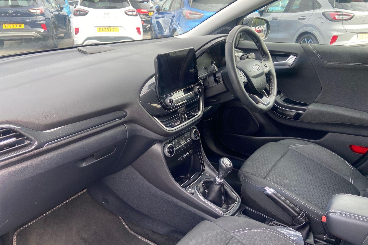 Ford PUMA Photo 17