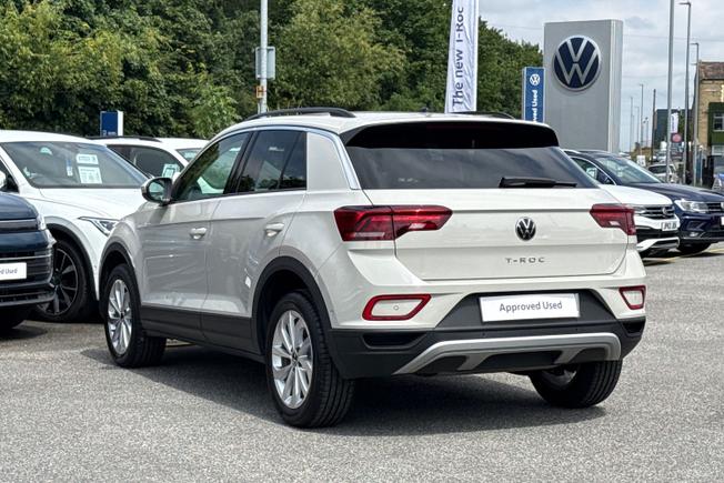 VOLKSWAGEN T-Roc Photo 36