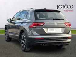 VOLKSWAGEN Tiguan Photo 3