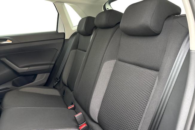 VOLKSWAGEN Polo Photo 9