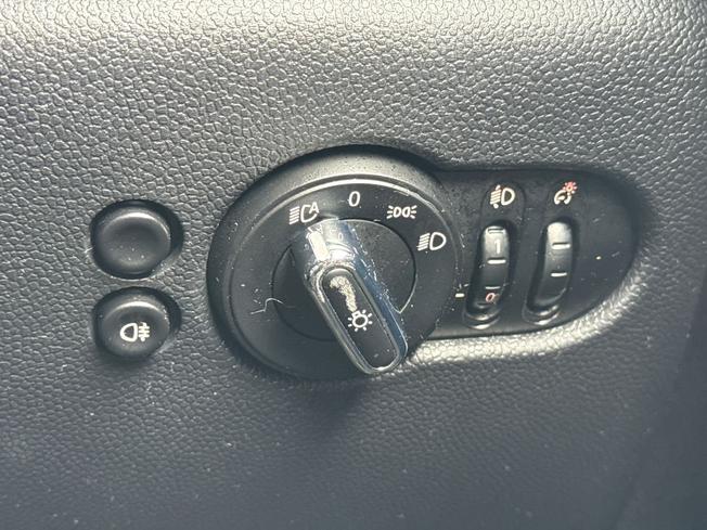 MINI Hatch Photo 38