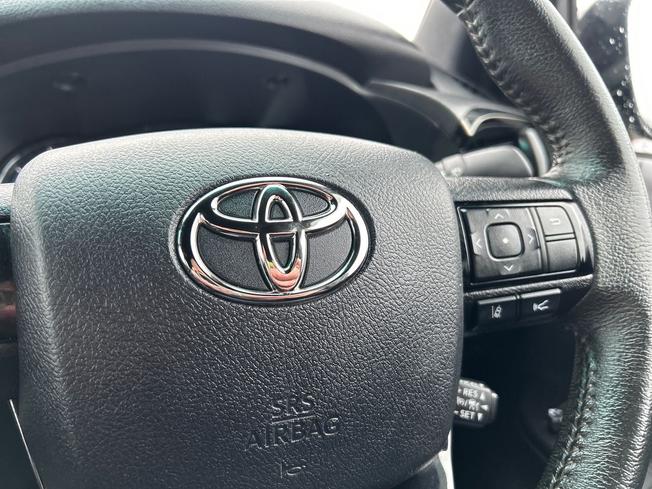 TOYOTA Hilux Photo 58