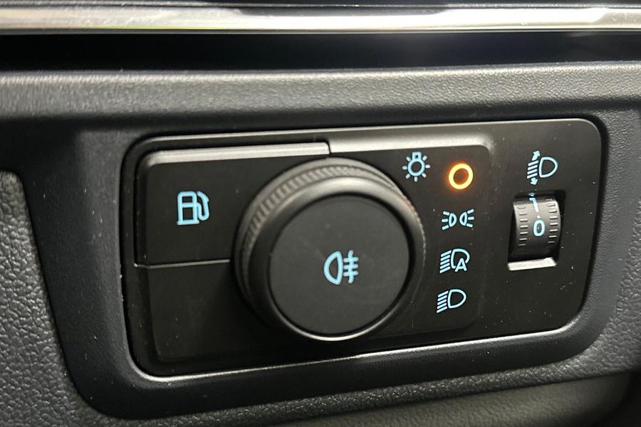 Ford TRANSIT CUSTOM Photo autoimg-d8fc741ba86b9f78f322262b1ff3adf7fe39e4a0.jpg
