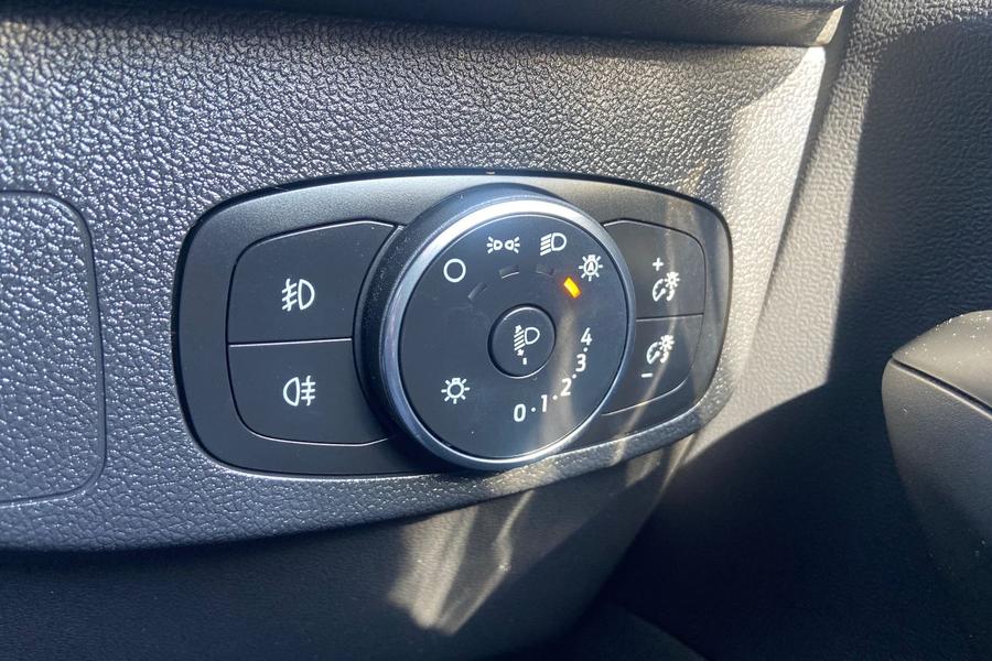 Ford FOCUS Photo autoimg-d8fcd09baa4a2284b56813e63149d305b4233fe3.jpg