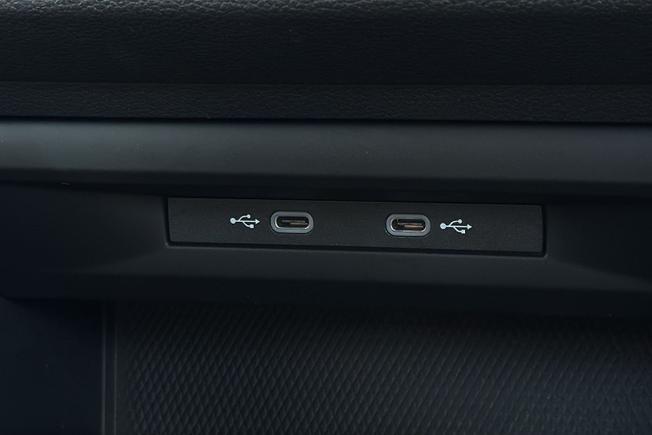 VOLKSWAGEN Golf Photo 33