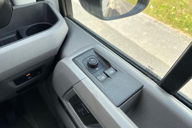 VOLKSWAGEN Crafter Photo 35