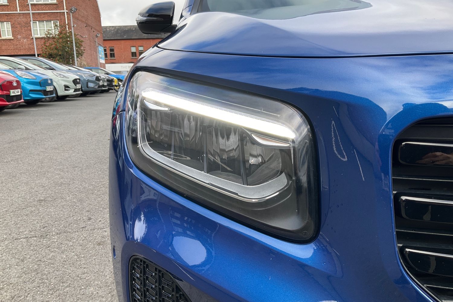 Mercedes-Benz GLB Photo 37