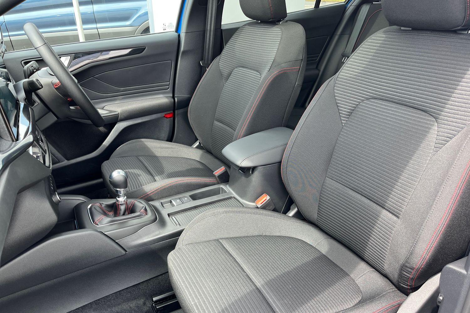 Ford FOCUS Photo 18
