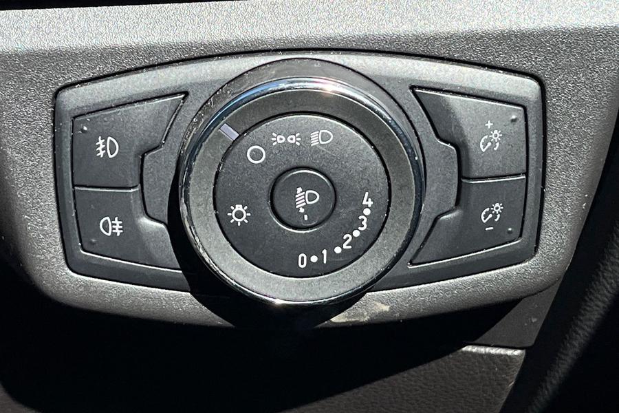 Ford Mondeo Photo autoimg-d901b5412c46d9cbc294075af34946412a379763.jpg