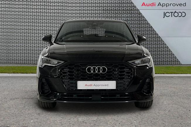 AUDI Q3 Photo 8