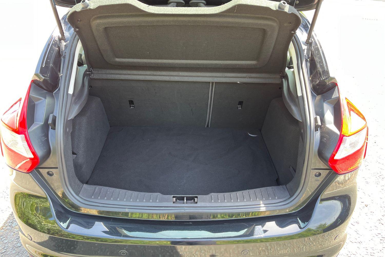 Ford FOCUS Photo 20