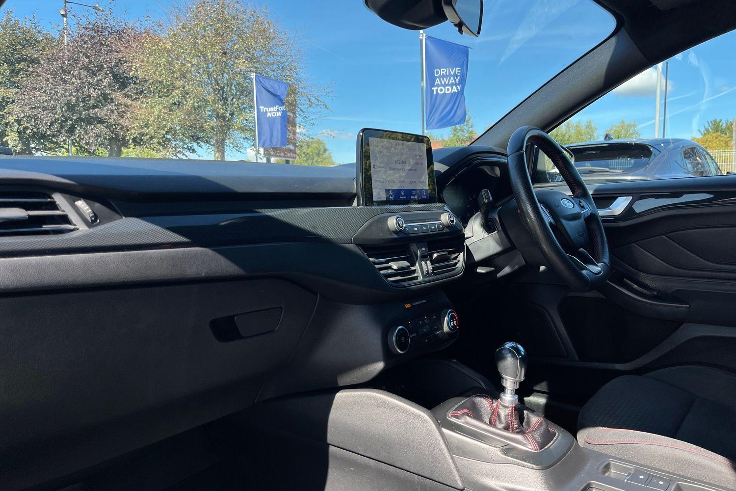 Ford Focus Photo 17
