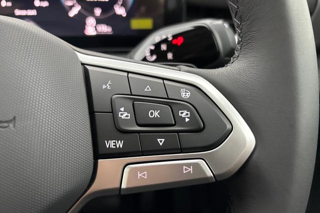 Volkswagen T-Roc Photo 17