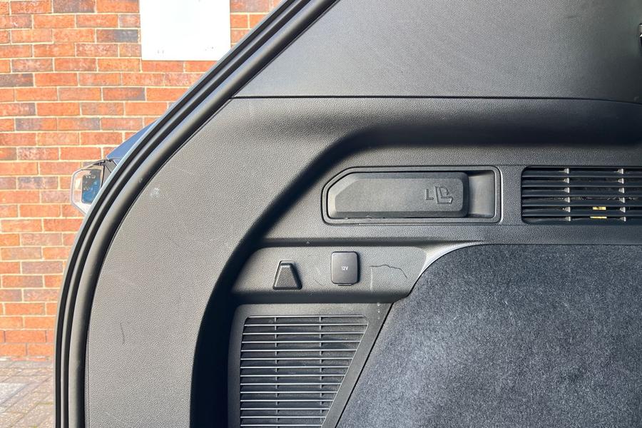 Ford Kuga Photo autoimg-d90878b2528310b68bf0cb1d2b38b516401dbda9.jpg