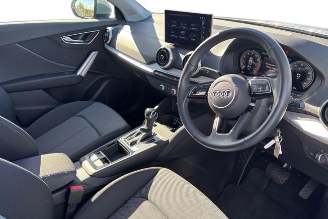 AUDI Q2 Photo 6