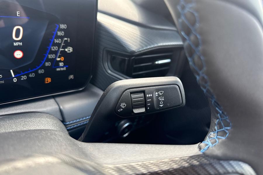 Ford MUSTANG Photo autoimg-d90ed9b0fdbc7738eda93b69ef32617d27aa95d4.jpg