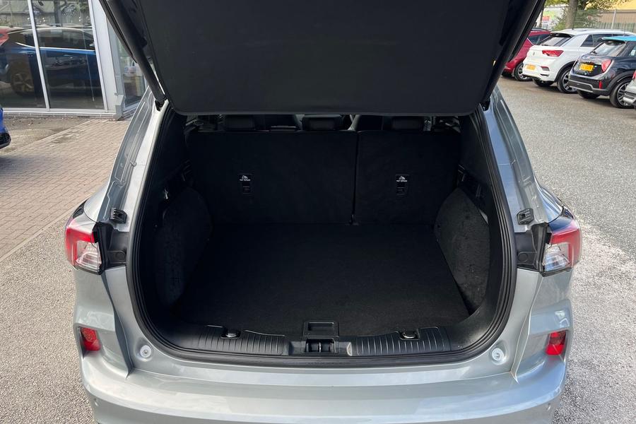 Ford Kuga Photo autoimg-d90fefdfa21a9baf94742e872e8170c43fcec588.jpg