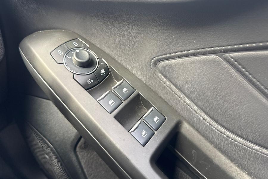Ford FOCUS Photo autoimg-d910b356bd604181ecaebc5561ef41f4d876cdfa.jpg