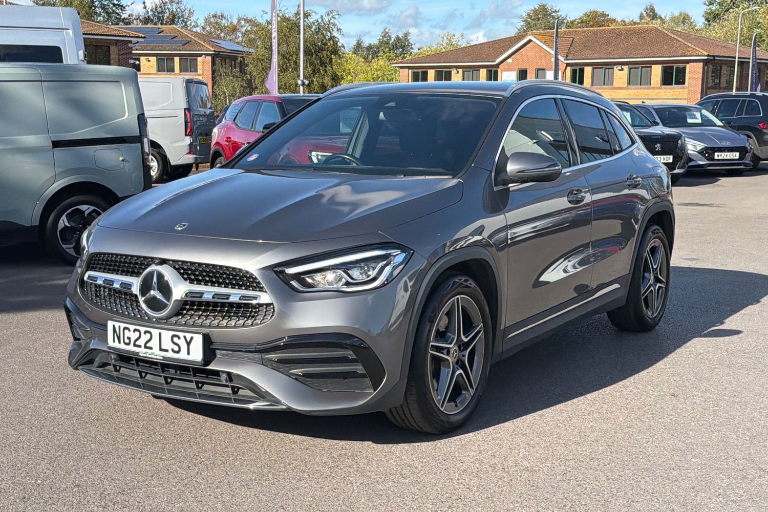 Mercedes-Benz GLA Photo 38