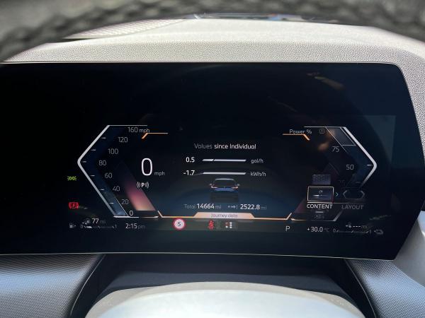 BMW 2 Series Active Tourer Photo autoimg-d915515eff2e46fe9fc3e4bc3a506d8501e81f50.jpg