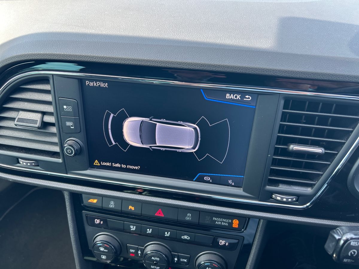 SEAT Leon Photo 10