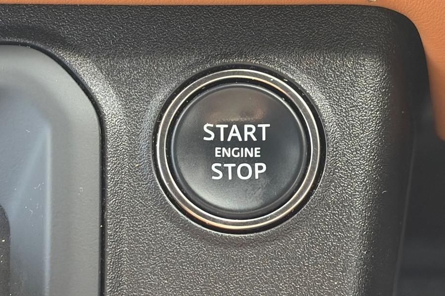 Land Rover Defender 90 Photo autoimg-d91c6b0ad0bb4ec02d27862d276bef3eeb6c9098.jpg