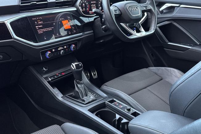 AUDI Q3 Photo 27