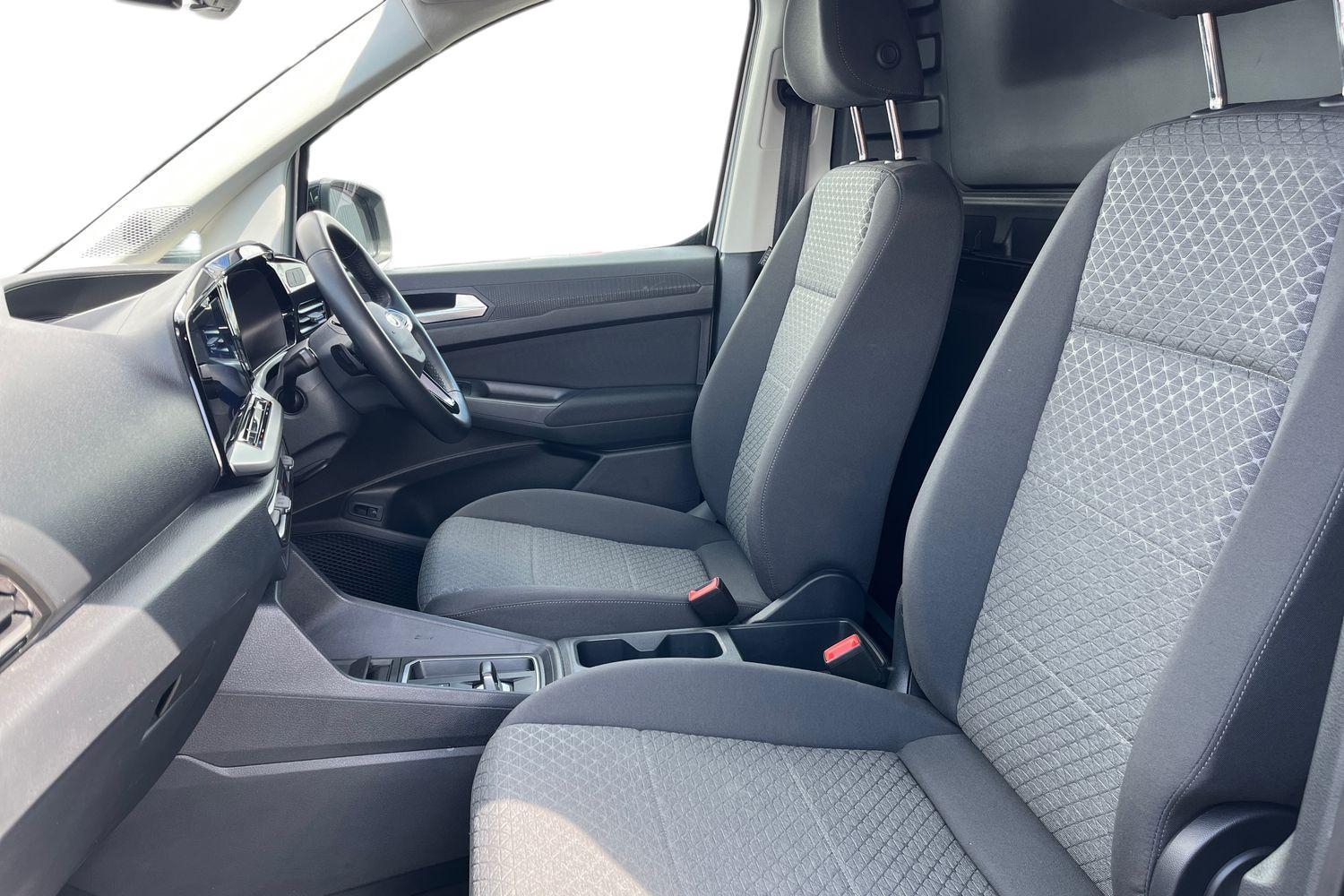 Ford TRANSIT CONNECT Photo 9