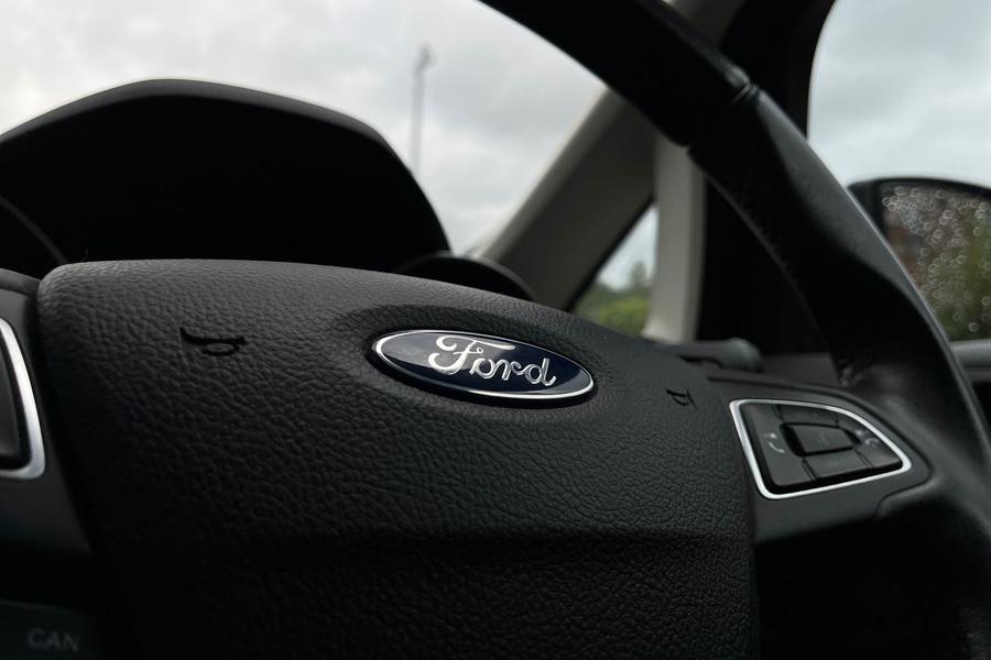 Ford C Max Photo autoimg-d92116f4e1fb9821042784ec5719a778d27283c3.jpg