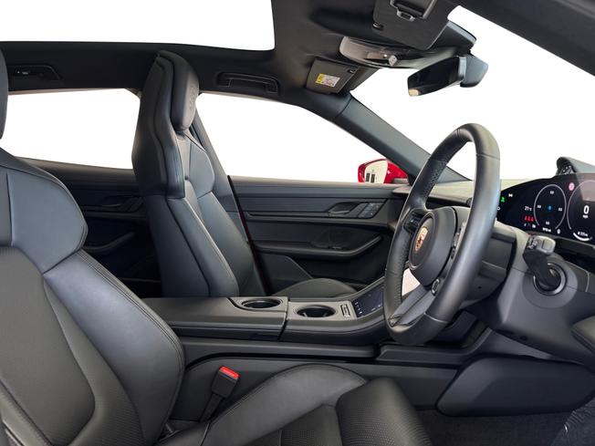 PORSCHE Taycan Photo 11