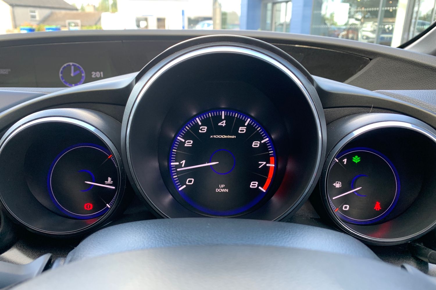 2015 Honda Civic 1.8 i-VTEC 142PS Sport Hatchback in Red with only 39K - vehicle photo 16 for sale on PureCar