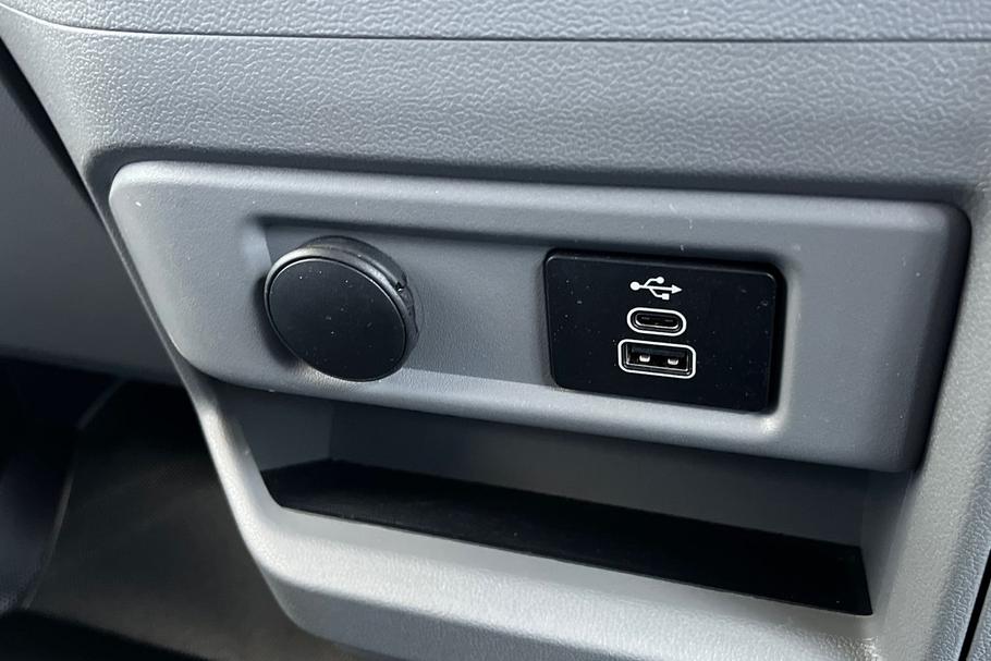 Used Ford TRANSIT CUSTOM WN75ATZ 29