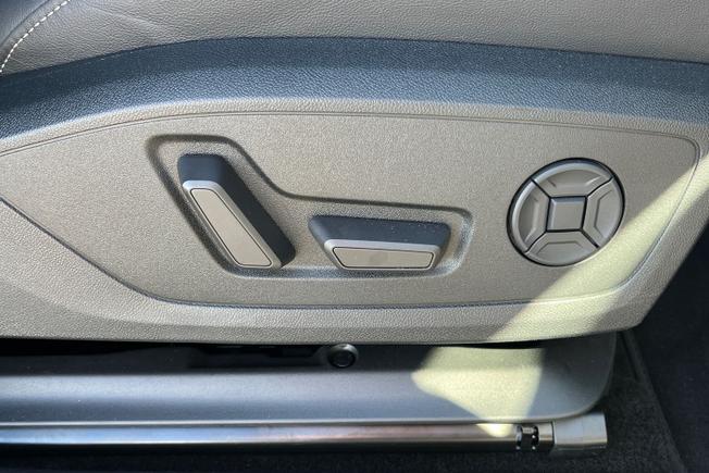 Audi Q4 Photo 48