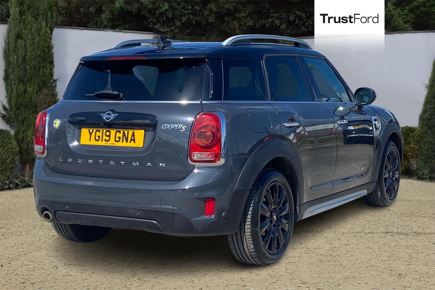 MINI COUNTRYMAN Photo 3