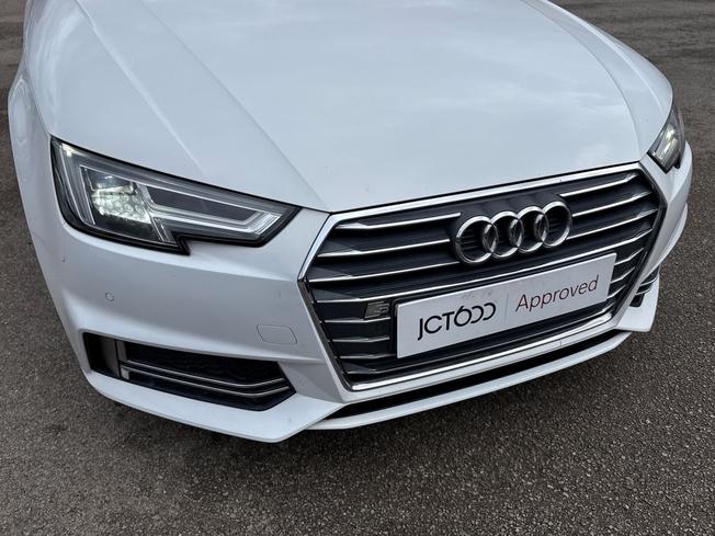 Audi A4 Photo 33
