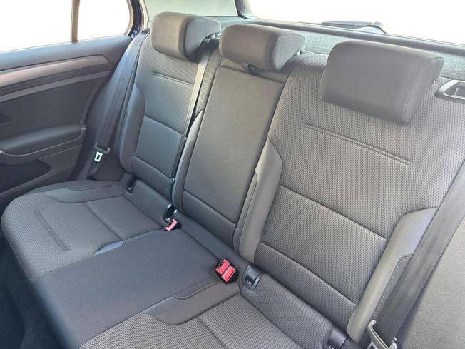 VOLKSWAGEN Golf Photo 9
